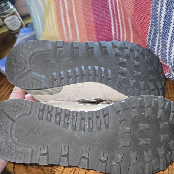 New Balance 574 Cream and Pink Sneakers - Picture 6 of 6